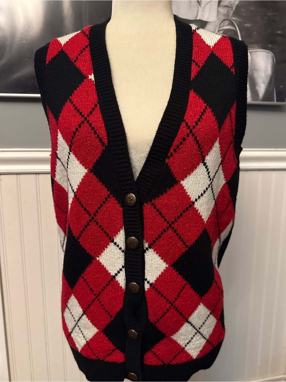 Alfred Dunner Vintage Button Front Red Black Argyle Sweater Vest Size Small